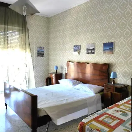 Semesterbostad House